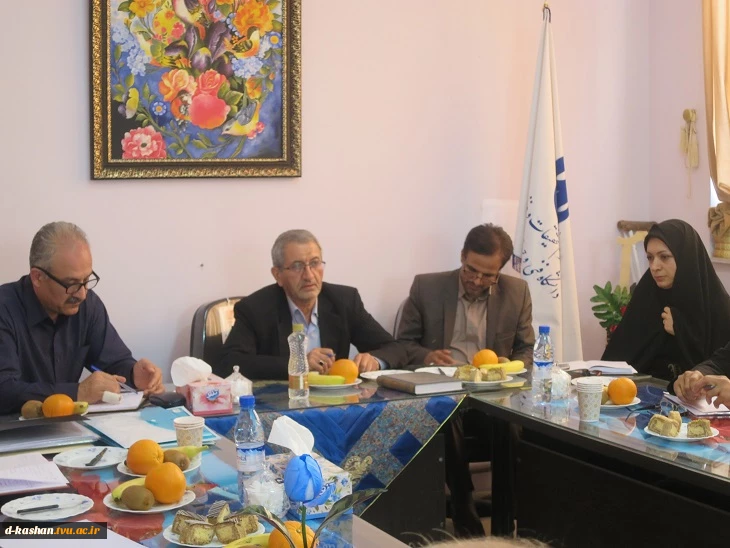 جلسه هم اندیشی چگونگی اجرا و ساخت دانشکده فنی دختران کاشان با حضور نماینده محترم کاشان ، ریاست منطقه 7 دانشگاه فنی و حرفه ای و ریاست محترم شورای اسلامی شهر کاشان در دانشکده
باسمه تعالی