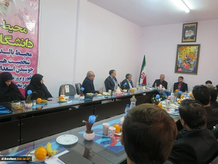 جلسه هم اندیشی چگونگی اجرا و ساخت دانشکده فنی دختران کاشان با حضور نماینده محترم کاشان ، ریاست منطقه 7 دانشگاه فنی و حرفه ای و ریاست محترم شورای اسلامی شهر کاشان در دانشکده
باسمه تعالی