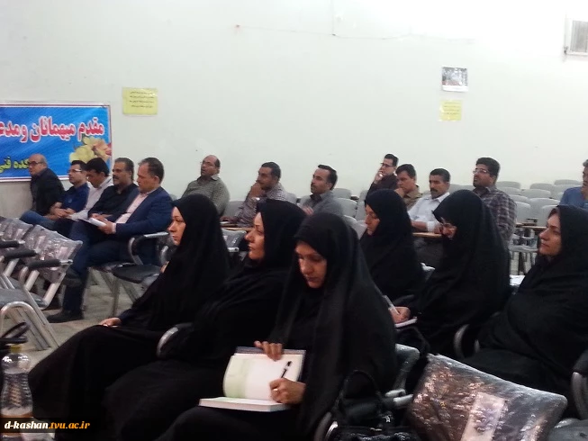 برگزاری دوره ضمن خدمت و کارگاه آموزشی اقتصاد مقاومتی در پرتو آیات الهی در دانشکده