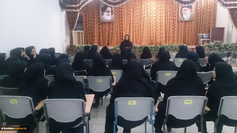 بازدید هنر جویان هنرستان های دخترانه کاشان و اران وبید گل وابوزید آباد ازمجموعه کارگاهها واتلیه ها و ازمایشگاههای دانشکده فنی دختران کاشان