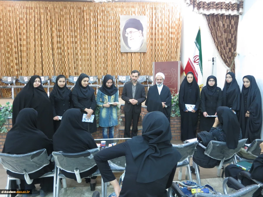برگزاری جلسه توجیهی دانشجویان شاهد و ایثارگر با حضور مسئولین بنیاد شهید و امور ایثارگران کاشان