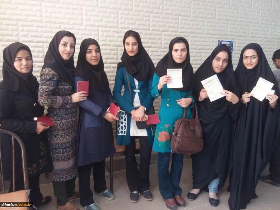 شرکت دانشجویان دانشکده در انتخابات