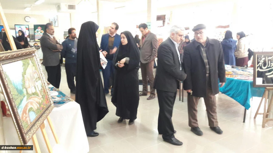 برگزاری نمایشگاه دستاوردهای دانشجویان بمناسبت هفته پژوهش