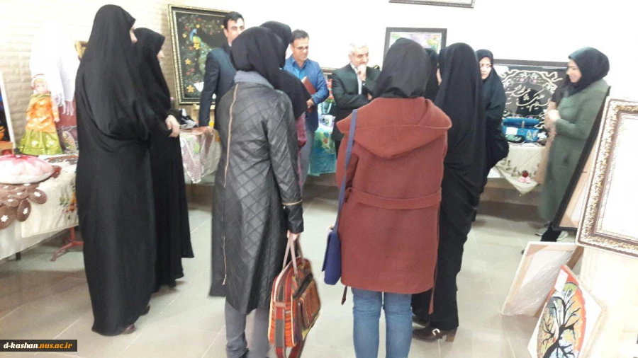 برگزاری نمایشگاه دستاوردهای دانشجویان بمناسبت هفته پژوهش